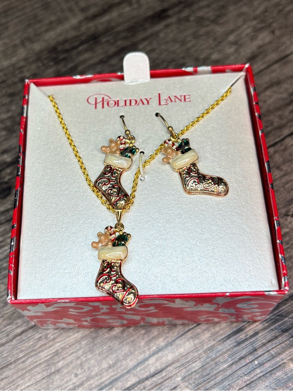 VTG Macy's Holiday Lane Gold-Tone Stocking Necklace & Earring Enamel Set New!